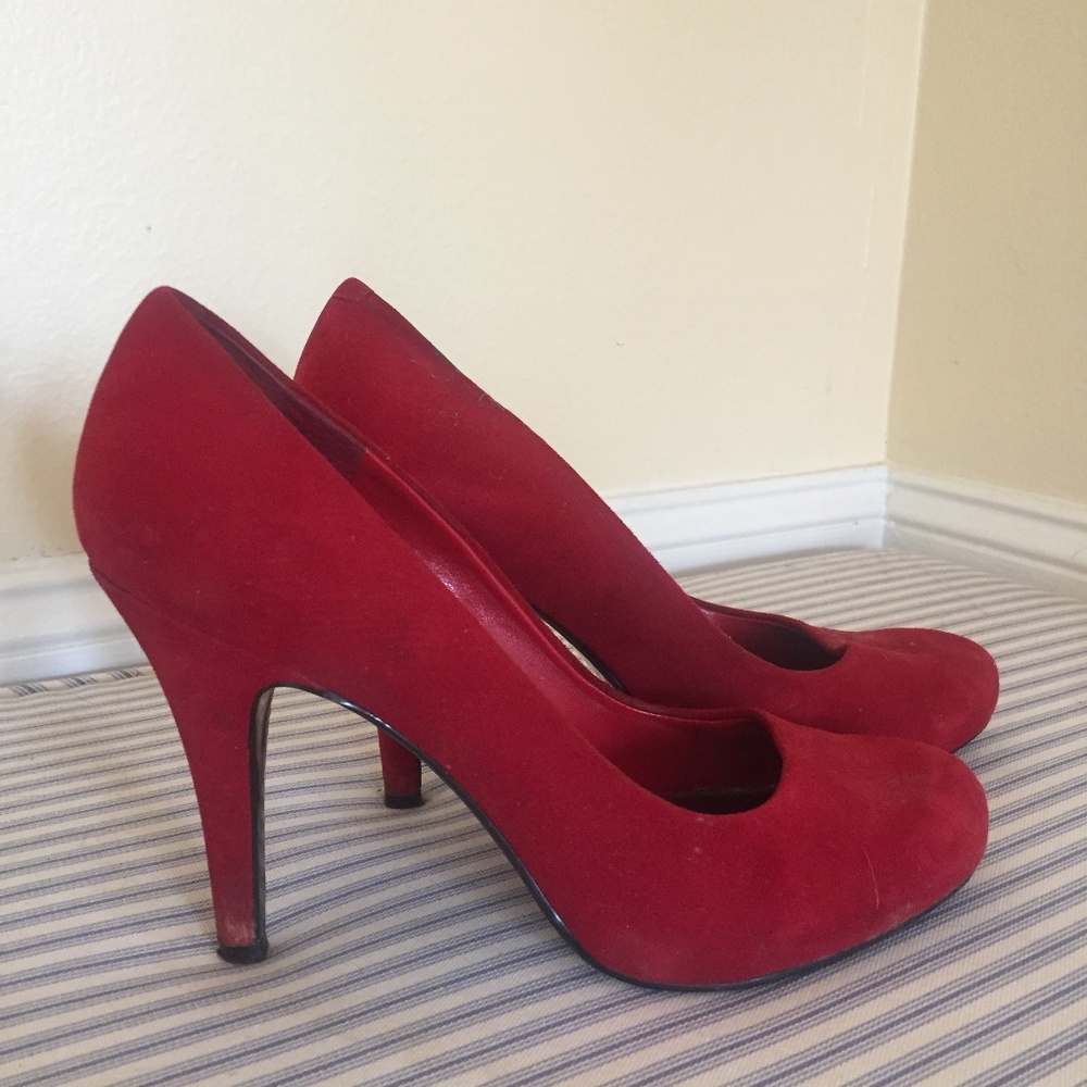 Nine West Red Suede Pumps